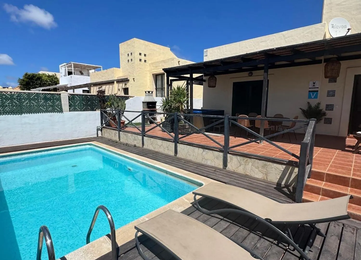 Paradise Villa كوراليهو